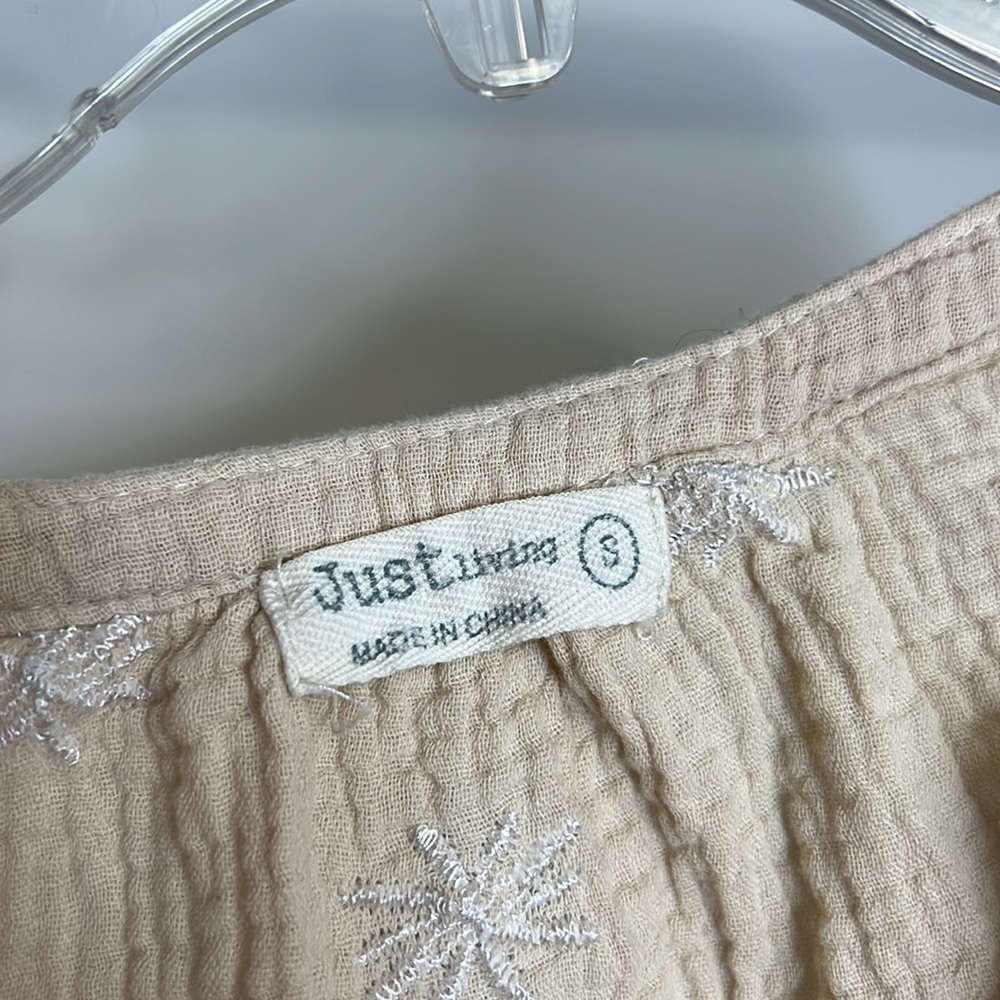 100% Cotton Cream Embroidered Puff Sleeve Peasant Top - Picture 5 of 6